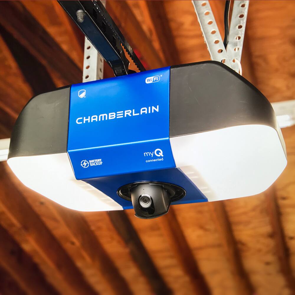 Chamberlain® B6765 1-1/4-HP Ultra Quiet Belt Drive Garage Door Opener with  Wi-Fi and Built in Camera Canadian Tire