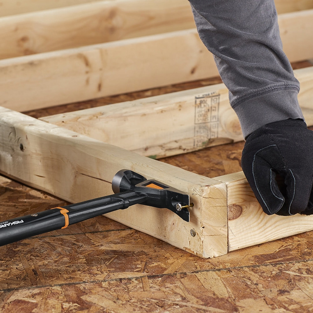 Fiskars IsoCore Claw Finishing Hammer, Smooth Steel Face, 22oz Canadian Tire