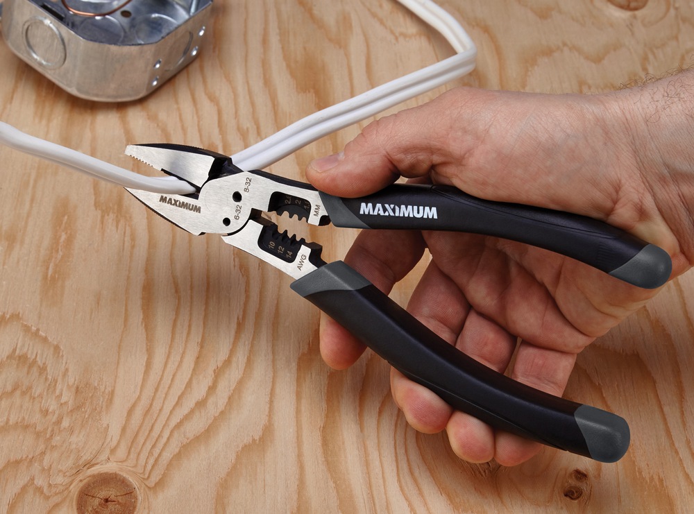 MAXIMUM All Purpose Linesman Plier, 8in Canadian Tire