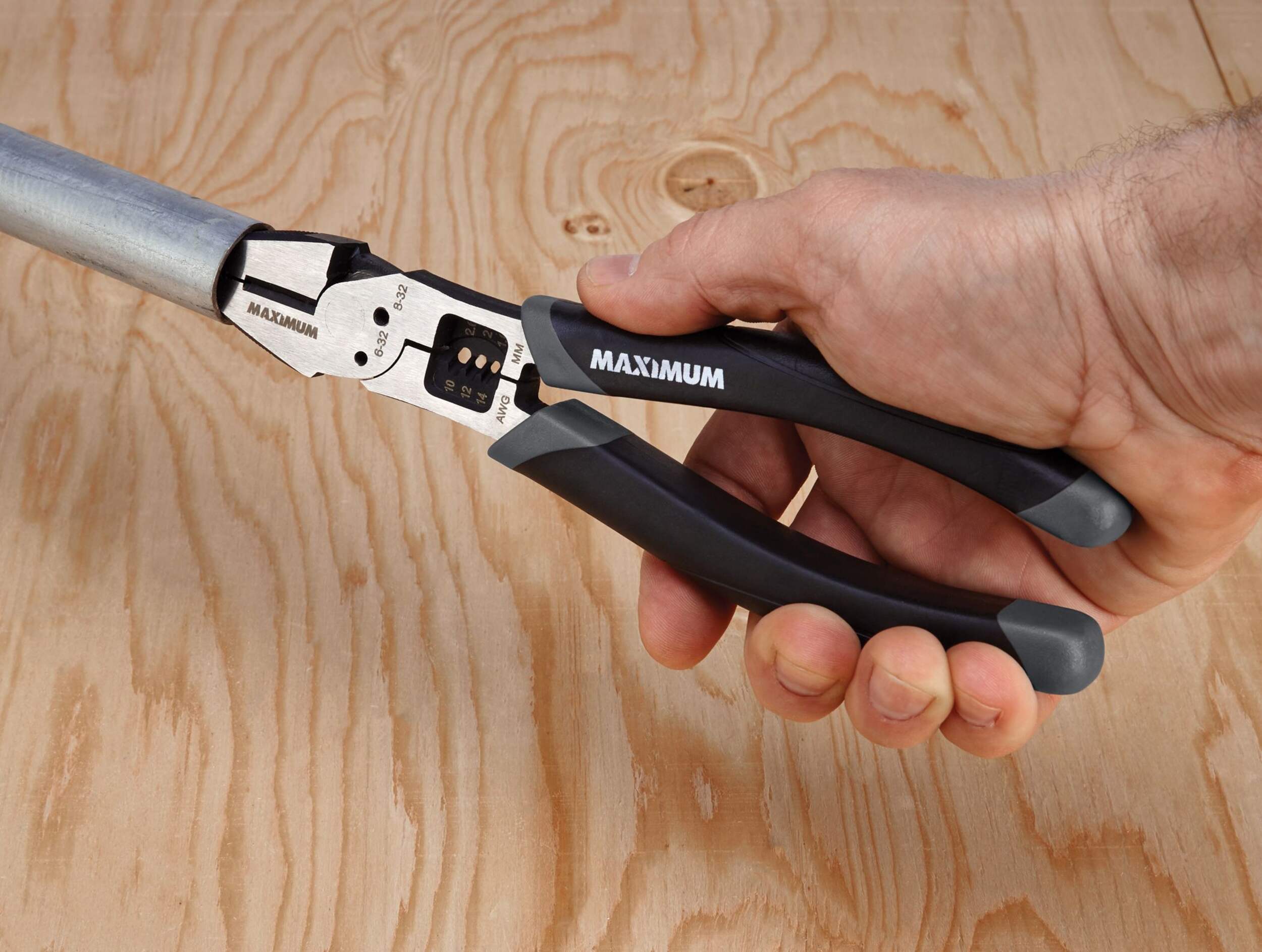 MAXIMUM All Purpose Linesman Plier, 8in Canadian Tire