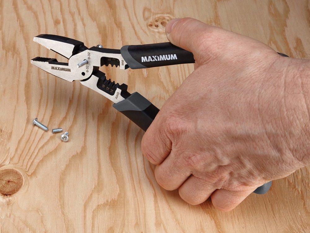 MAXIMUM All Purpose Linesman Plier, 8in Canadian Tire