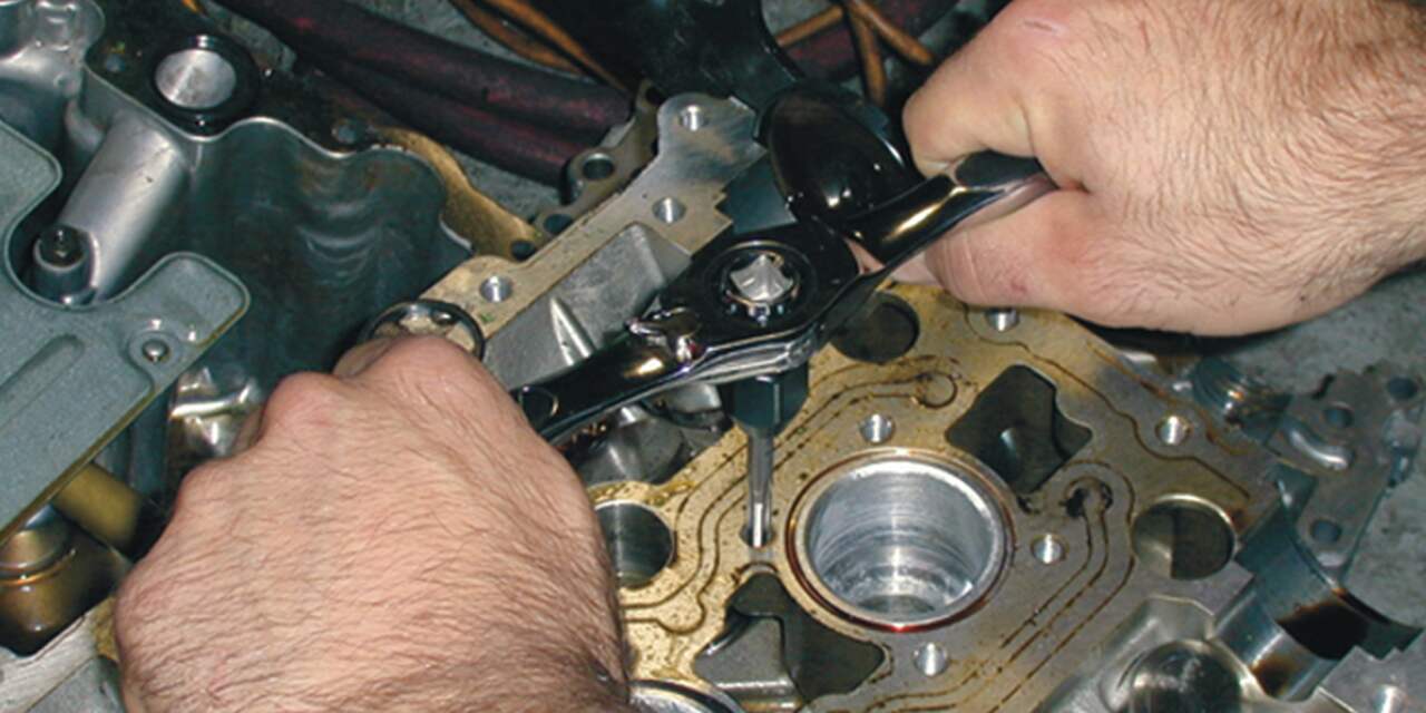Gearwrench 82812 tap and deals die set