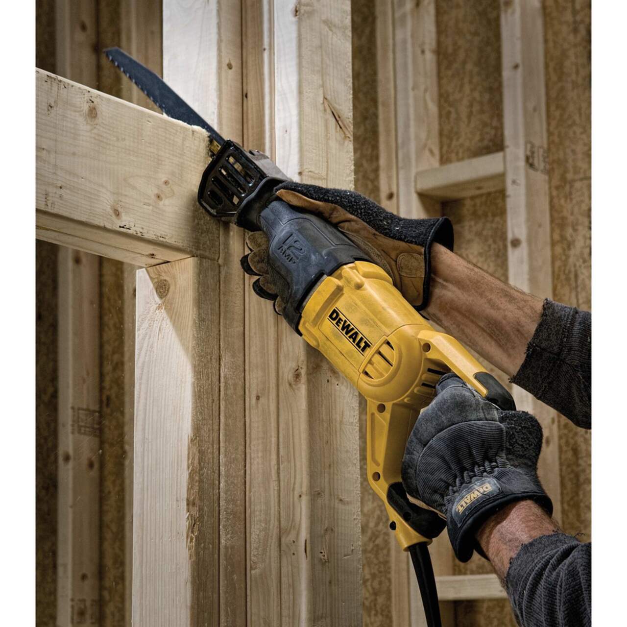 Dewalt reciprocating 2025 saw canadian tire