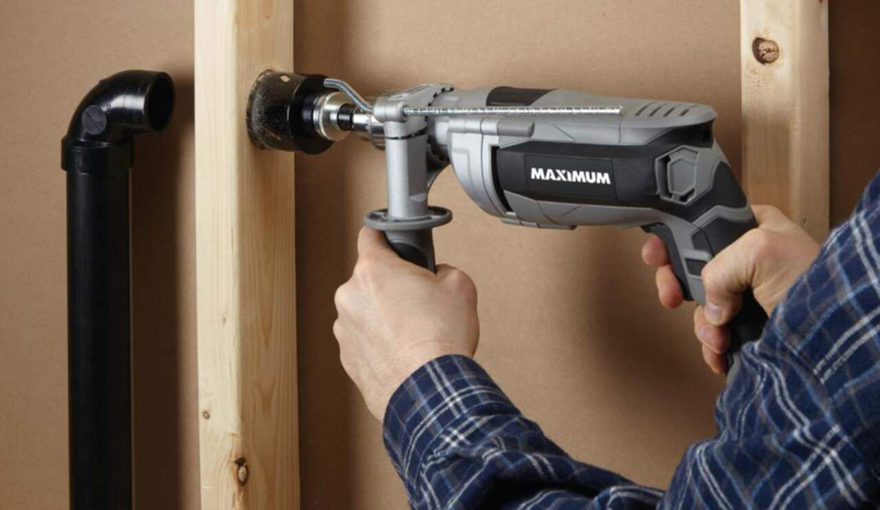 MAXIMUM 8A Heavy Duty Corded Drill with Keyed Chuck Auxiliary Handle Metal Gear House 1 2 in Canadian Tire