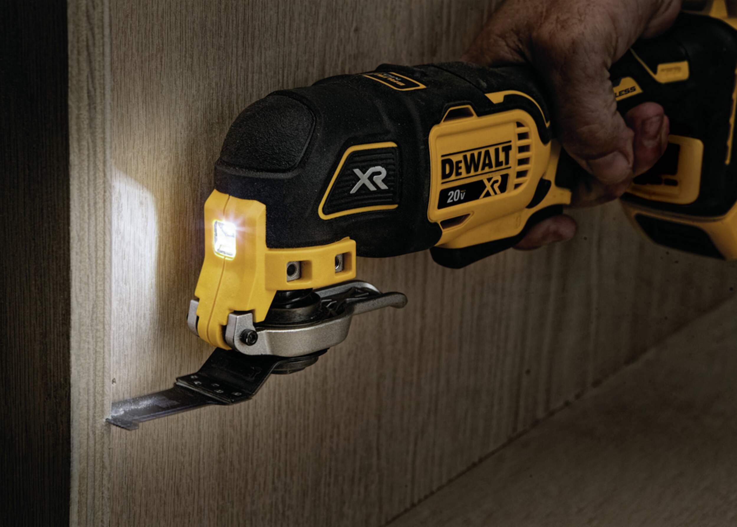 DEWALT DCS356B 20V MAX XR Brushless Cordless 3Speed Oscillating Multi