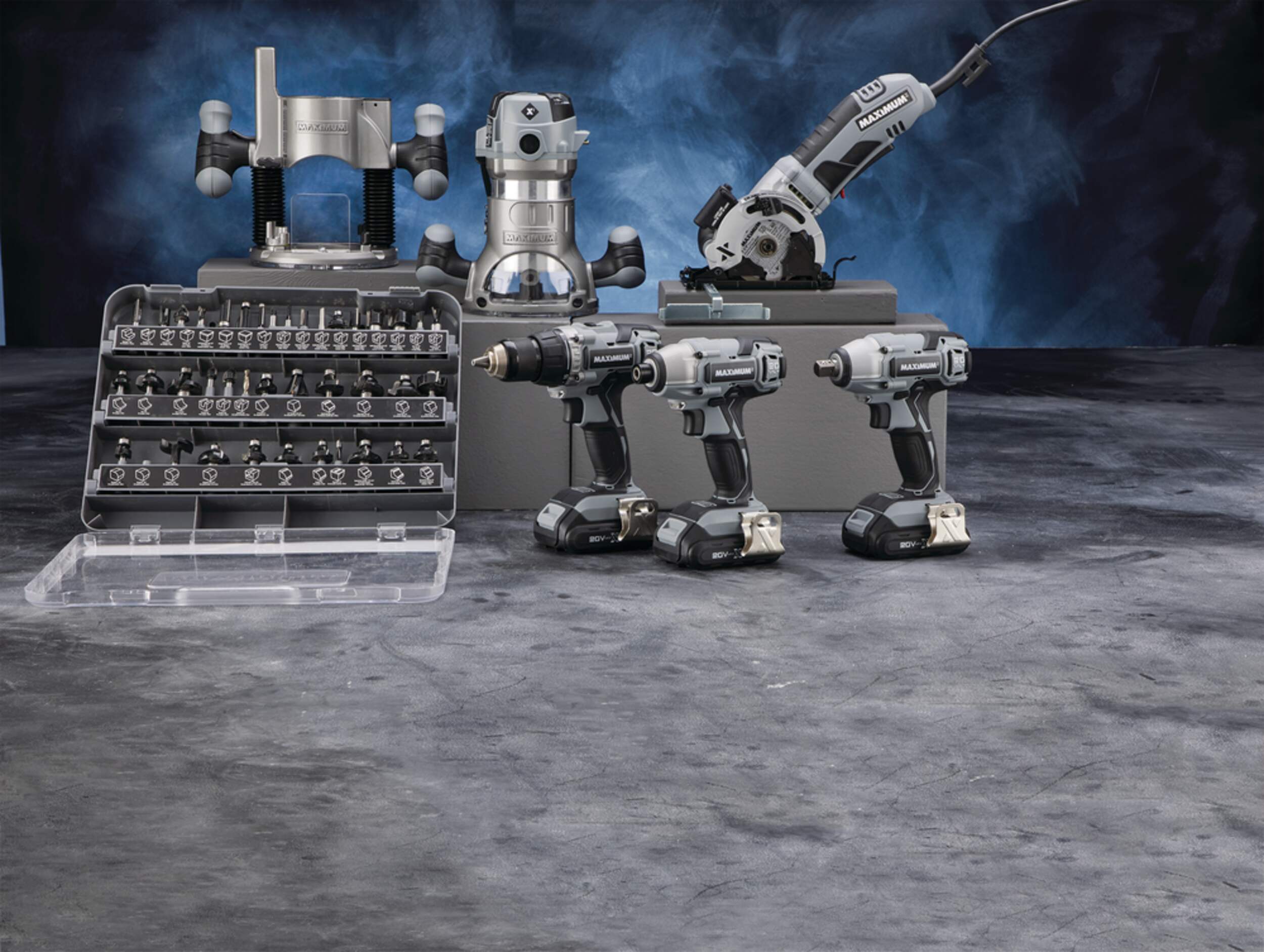 MAXIMUM Assorted CarbideTipped Router Bit Set with Storage Case, 1/2