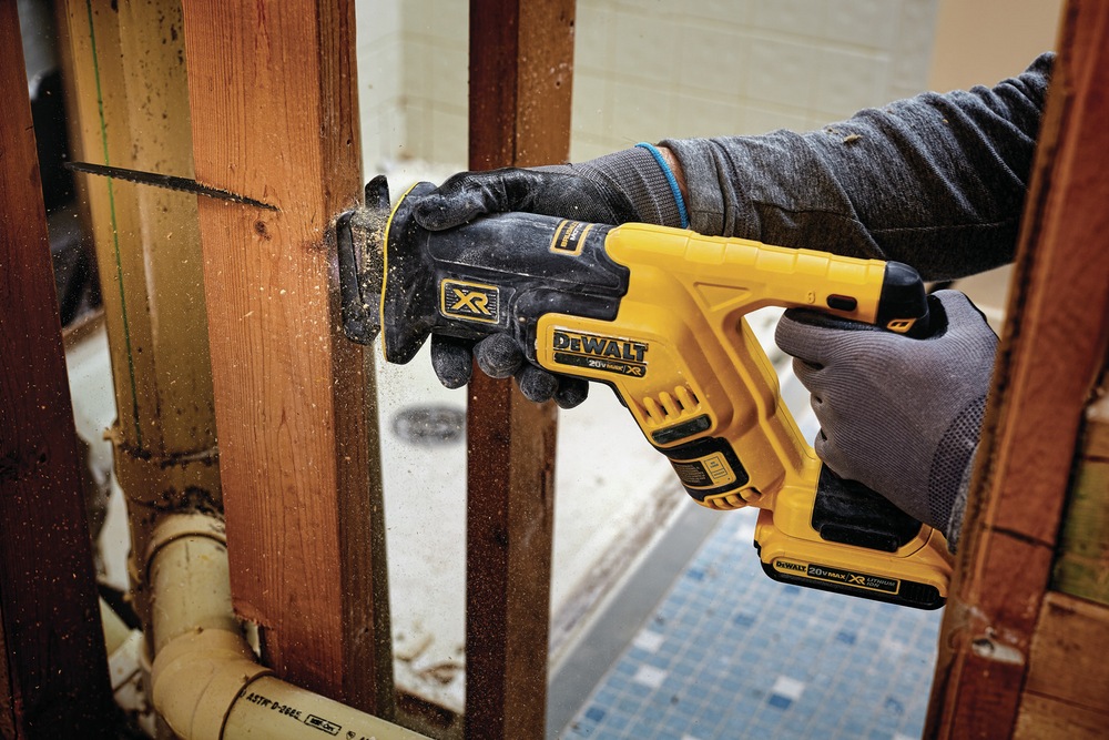 DEWALT DCS367B 20V MAX XR Variable Speed Compact Cordless Reciprocating