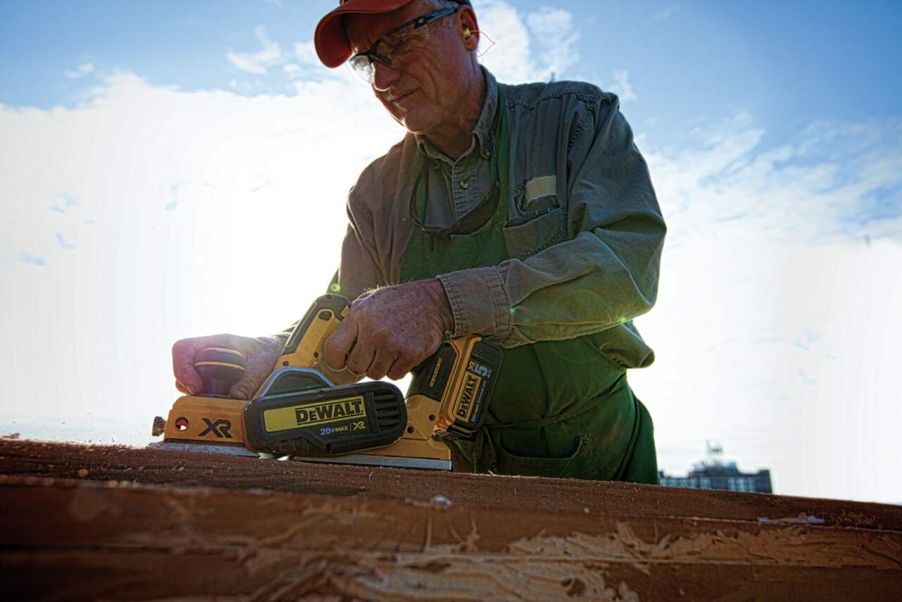 Dewalt planer store 20 volt