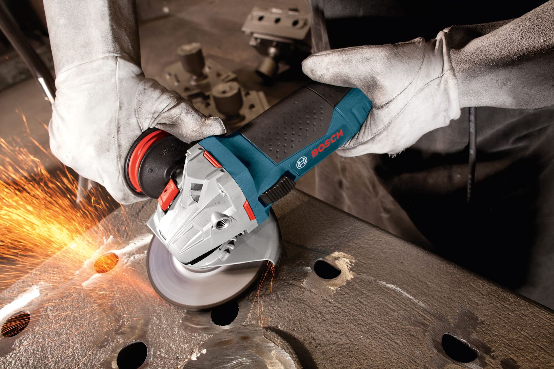 Bosch GWS13 50 10A Corded Angle Grinder with Auxiliary Handle