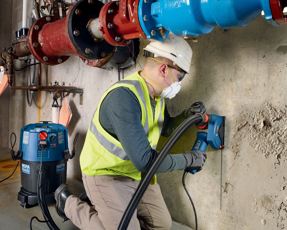 Bosch GWS1350 10A Corded Angle Grinder with Auxiliary Handle, Guard