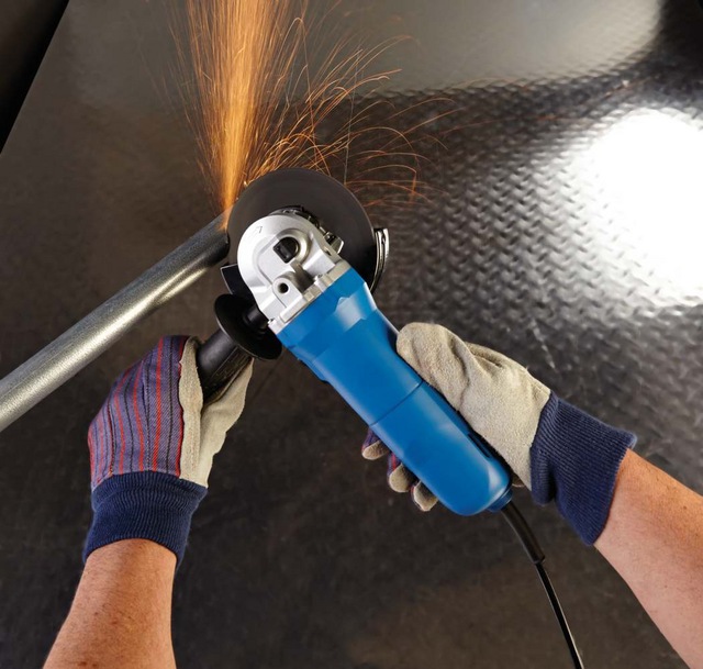 Mastercraft 6A Corded SingleSpeed Angle Grinder with Bonus CutOff