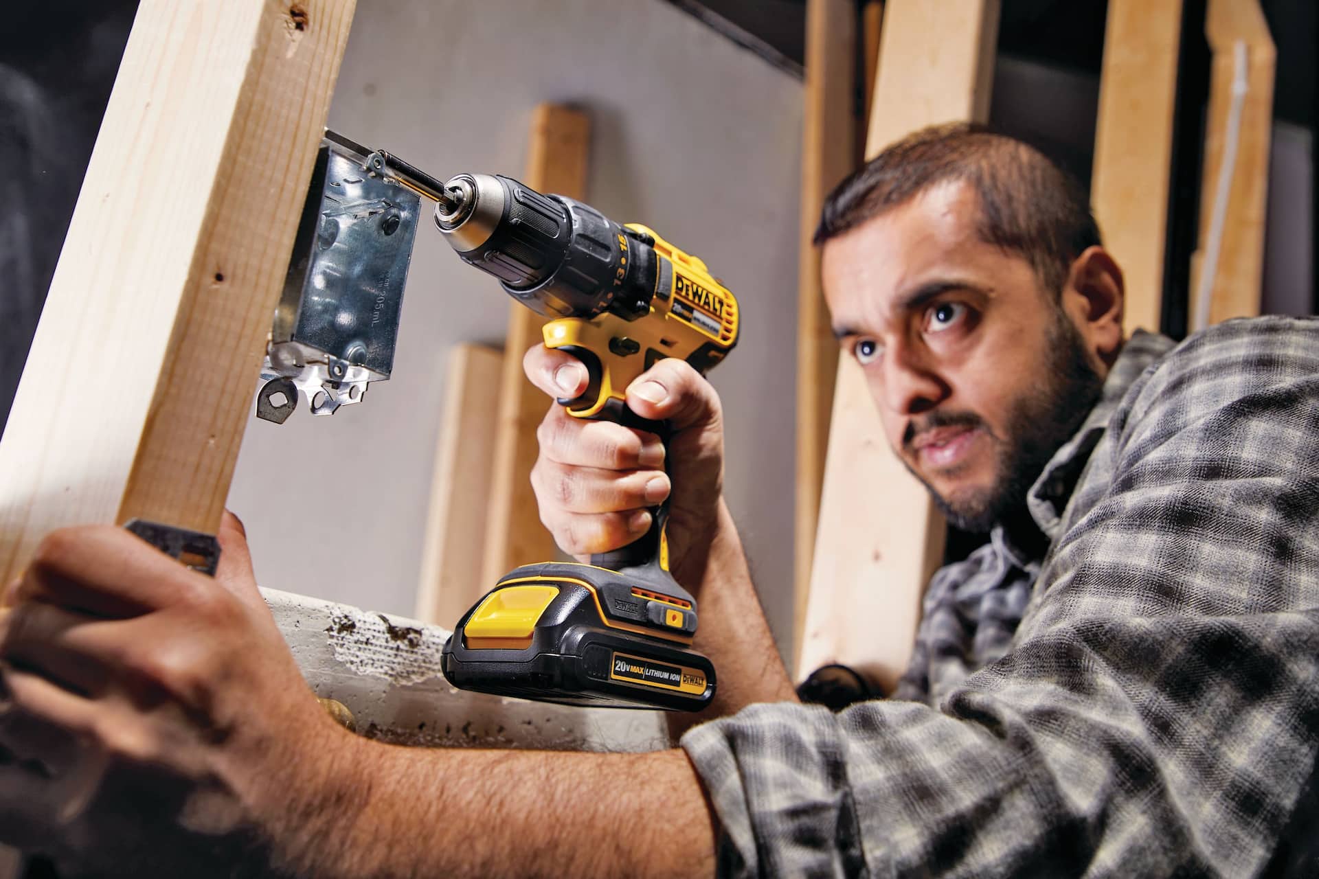 DEWALT DCD777C2 20V MAX Compact Brushless Cordless Drill with