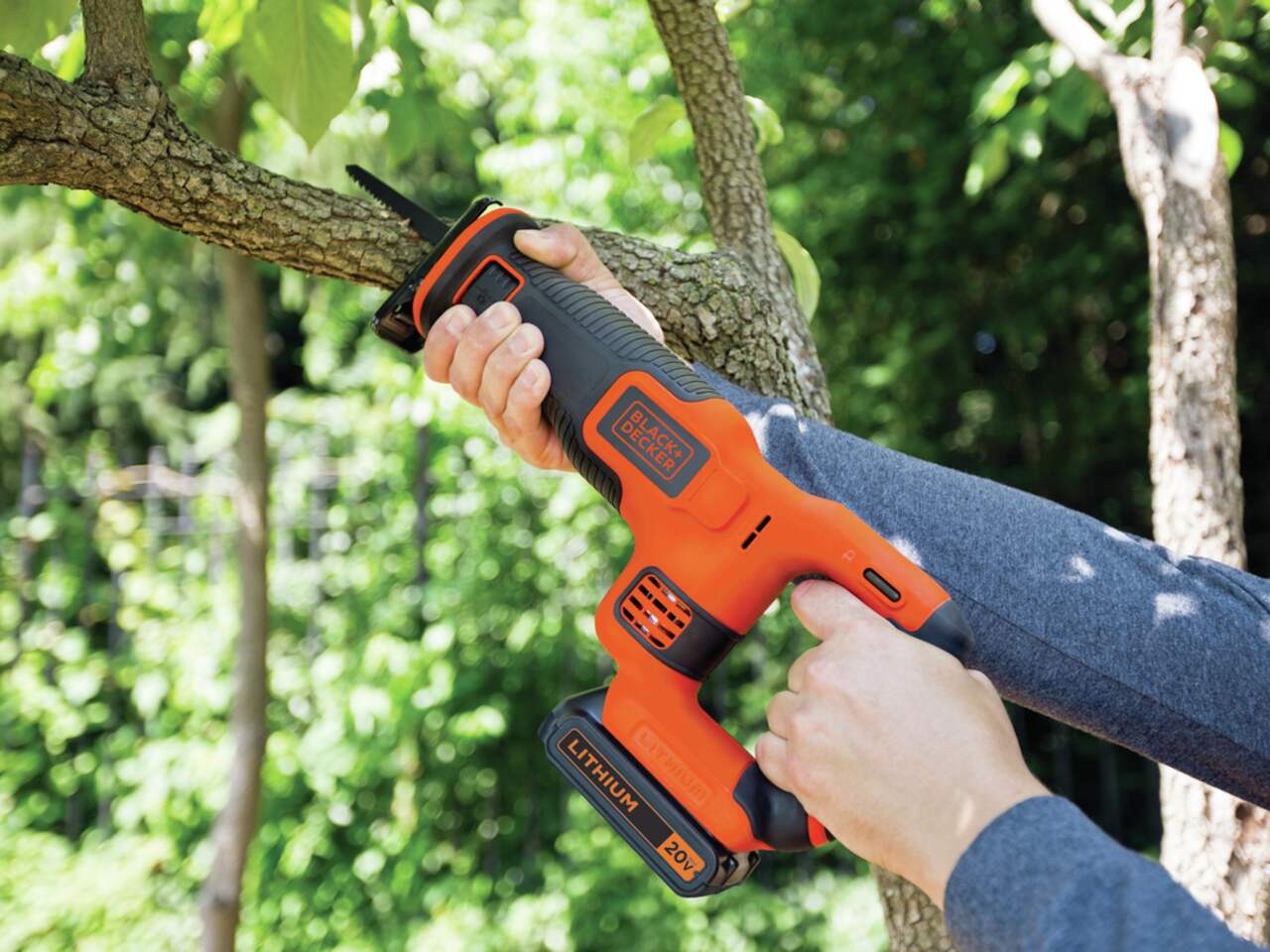 Black & hot sale decker compact saw