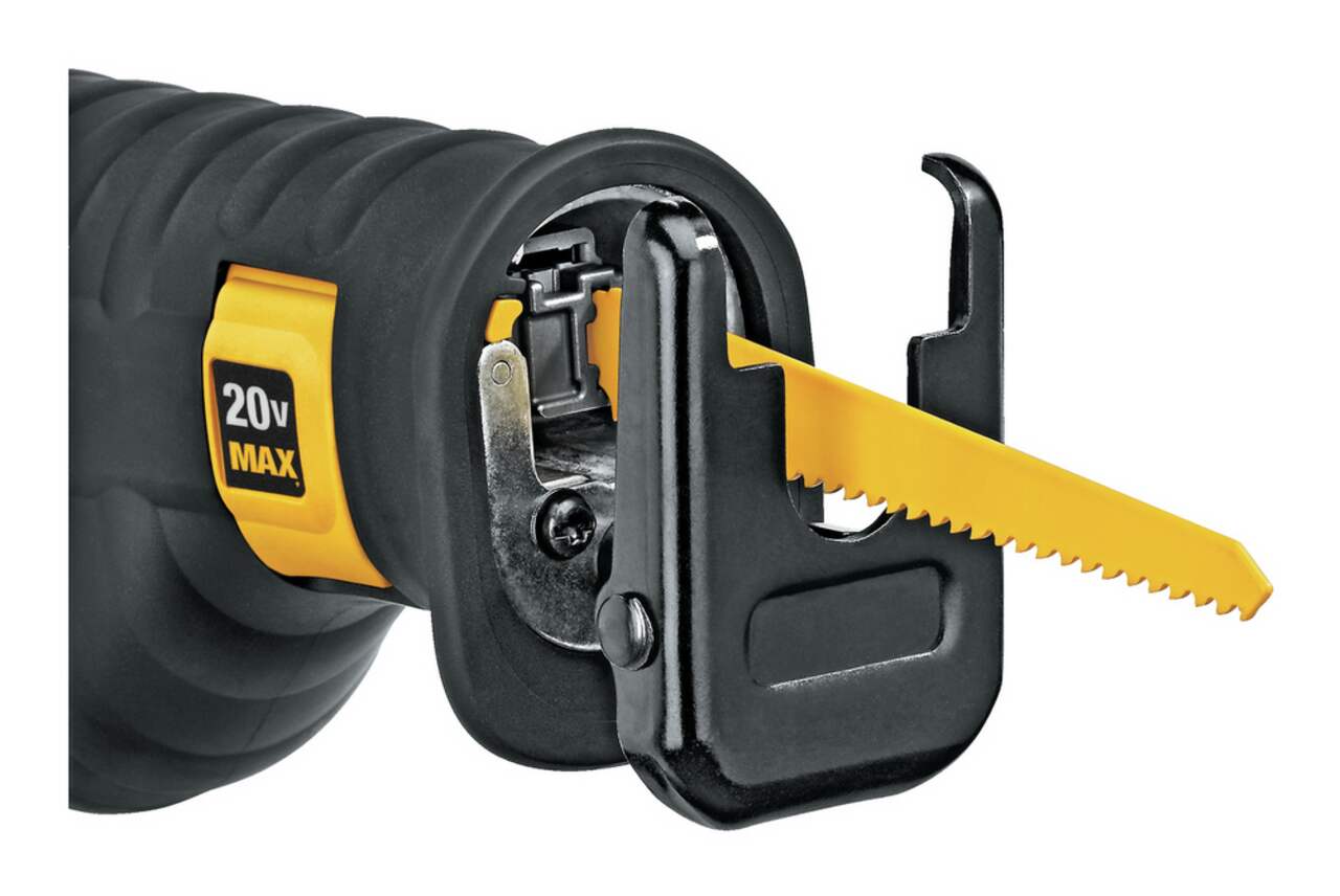 Dewalt cordless sale reciprocating saw kit