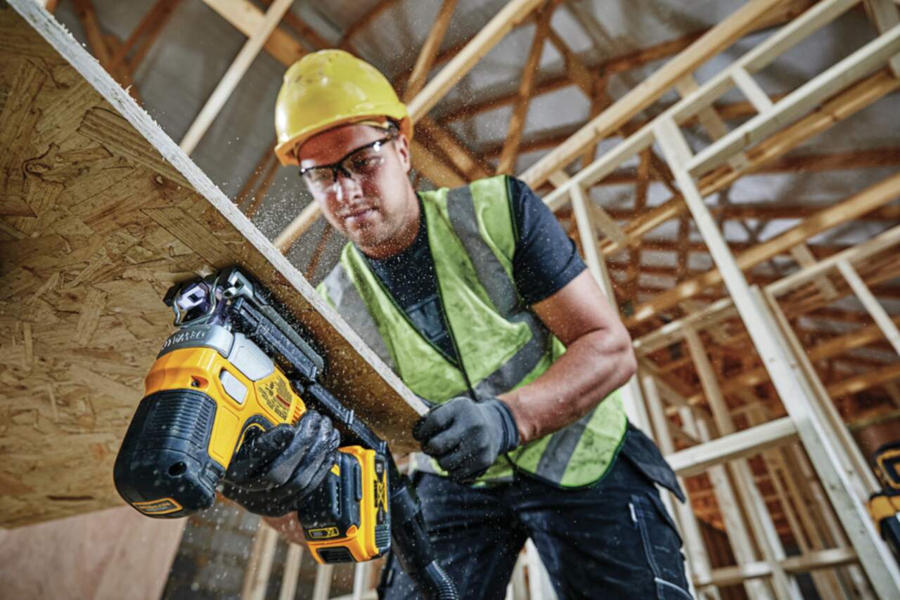 Dewalt 20v chainsaw canadian tire deals
