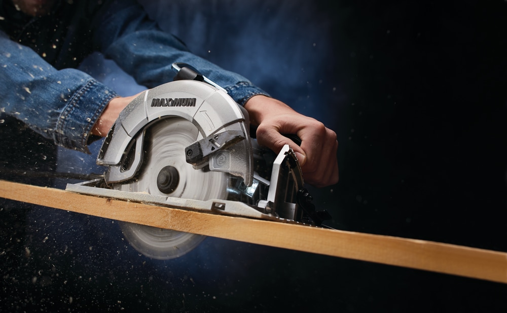 MAXIMUM 15A Circular Saw with EBrake, Guide, Wrench & CarbideTipped