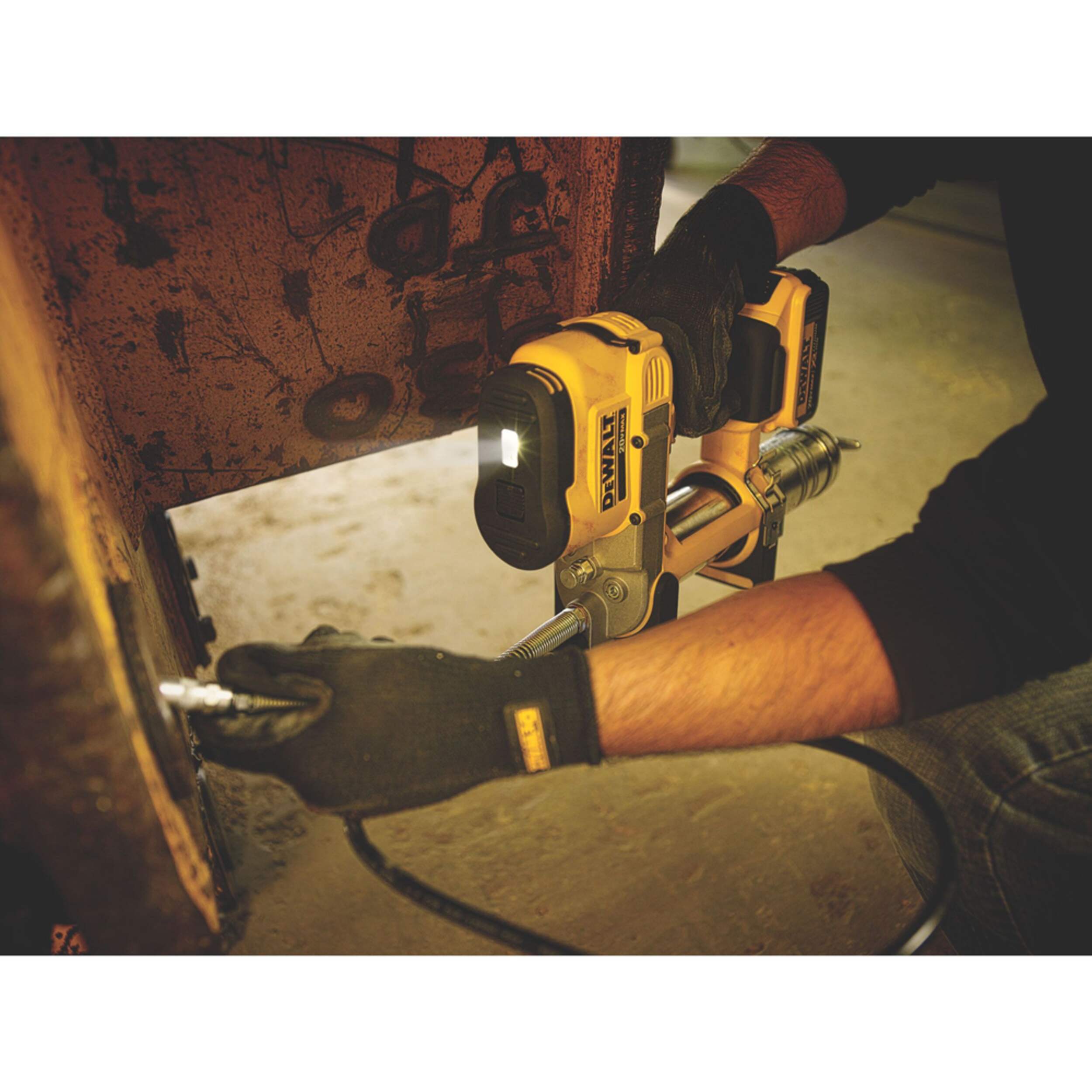 DEWALT 20V Max LiIon Cordless Grease Gun Canadian Tire