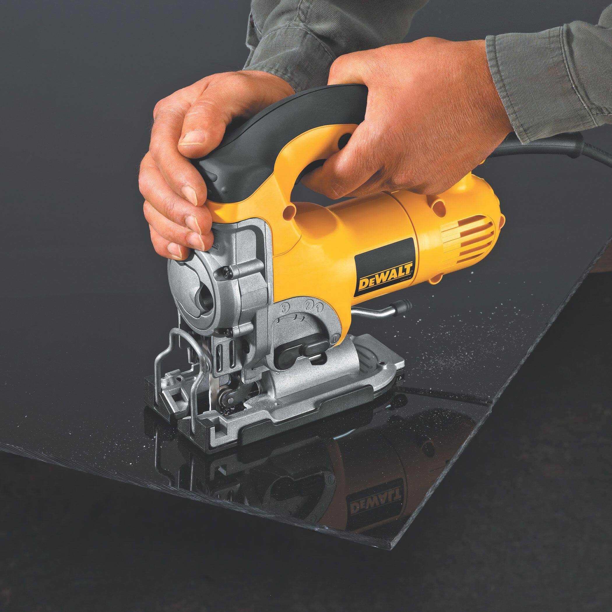 DEWALT DW331K 65A Keyless 4-Position Variable Speed T-Shank Jigsaw