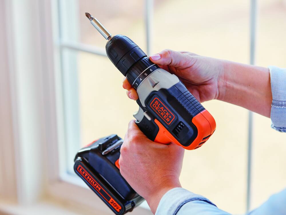 Black + Decker BCD702C1 20V Max Lithium-Ion Cordless Drill/Driver With ...