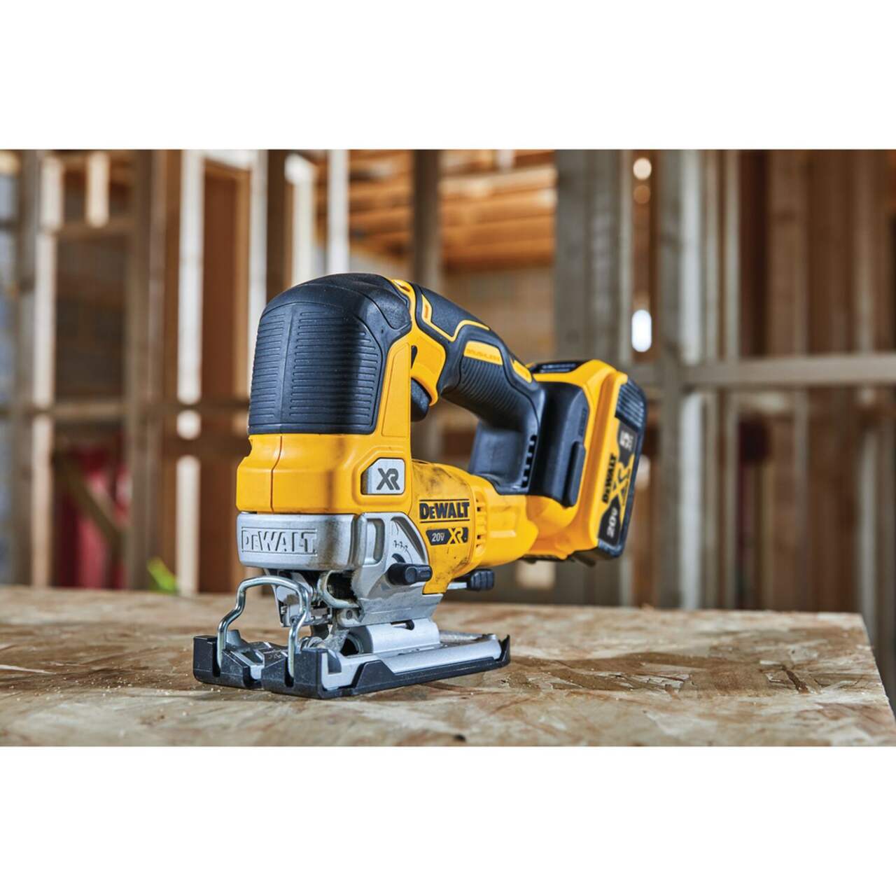 Dewalt dcs334p1 20v max clearance brushless jig saw