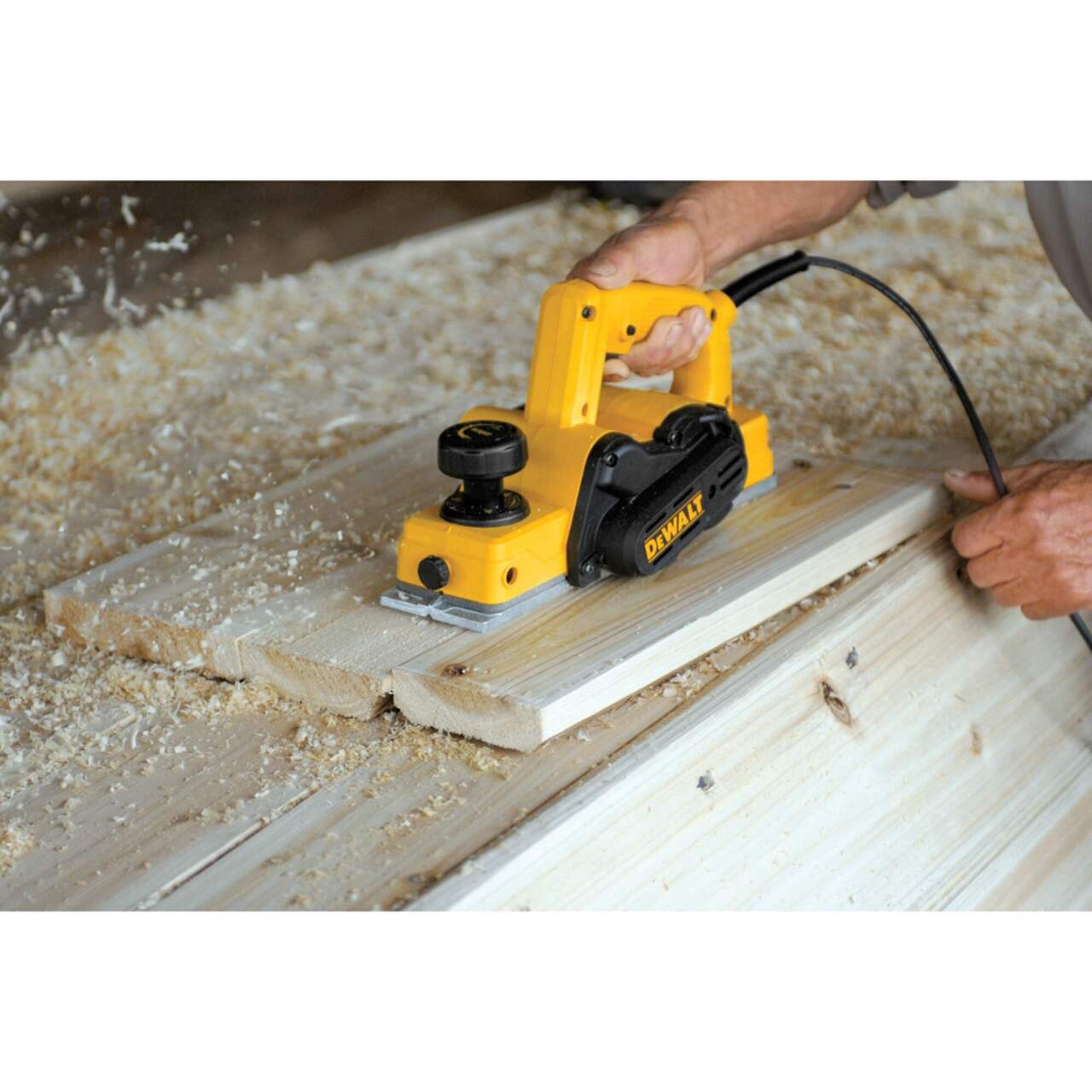 DEWALT D26676 3 1 4 in Portable Hand Planer with High Speed Steel