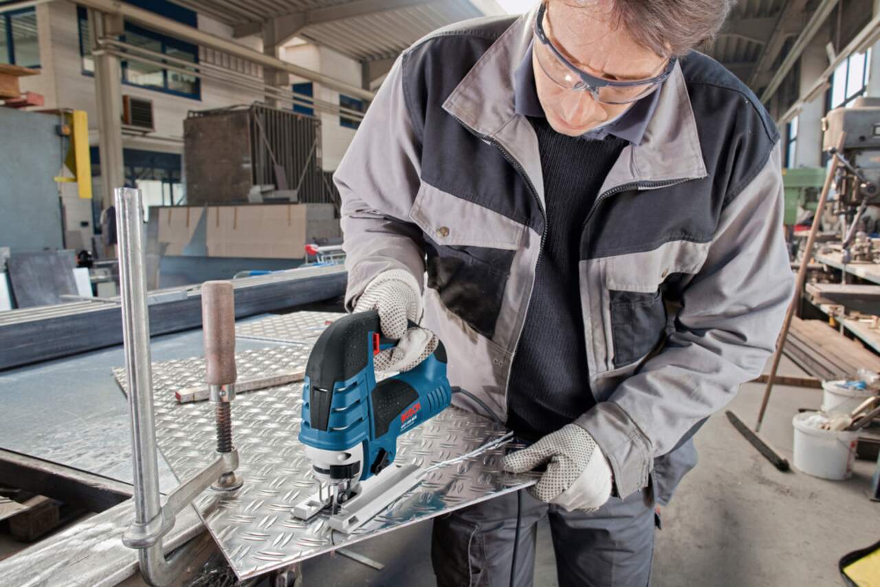 Metal jigsaw store