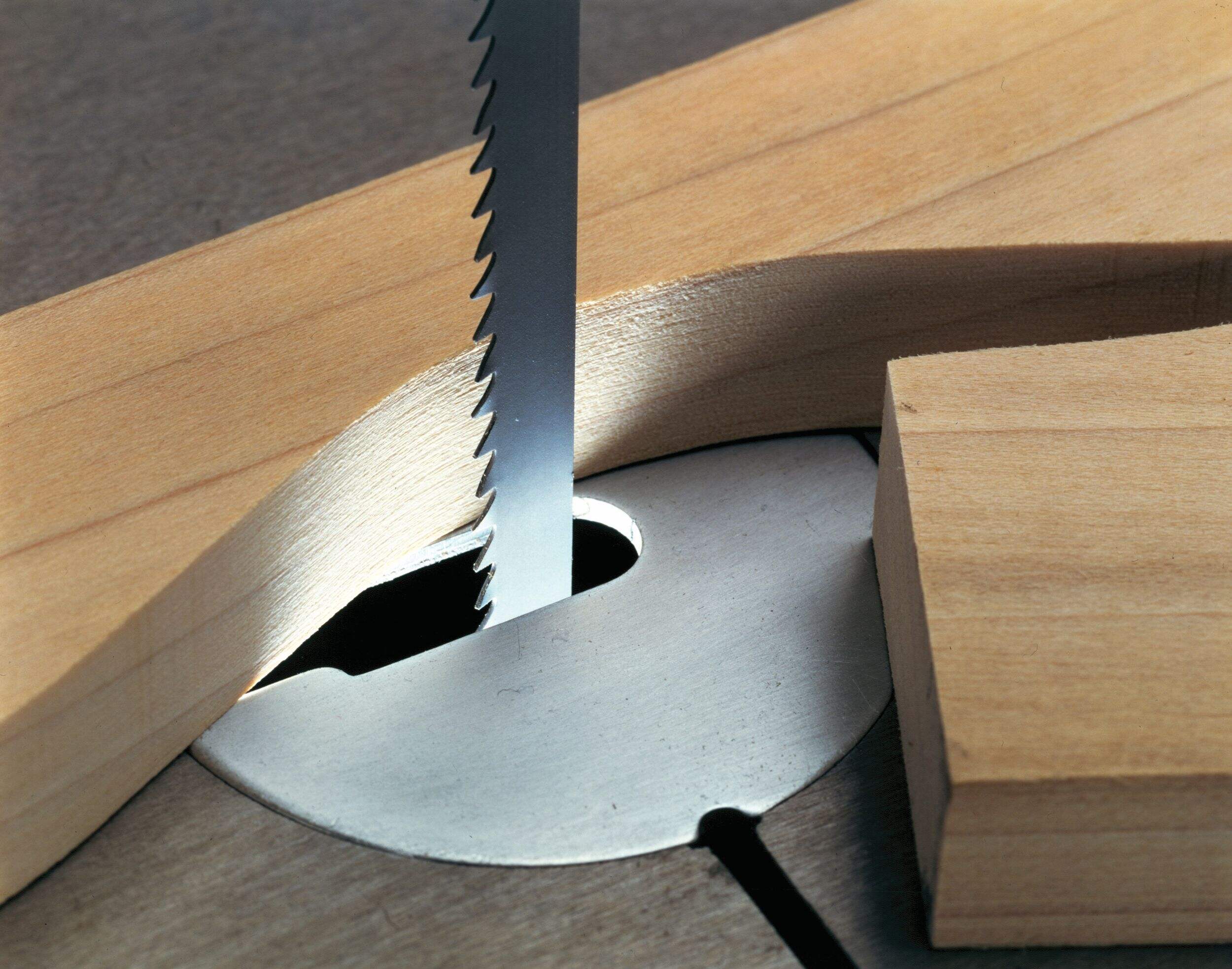 Bosch 82in x 1/4in 6 TPI Steel Band Saw Blade for Wood Canadian Tire