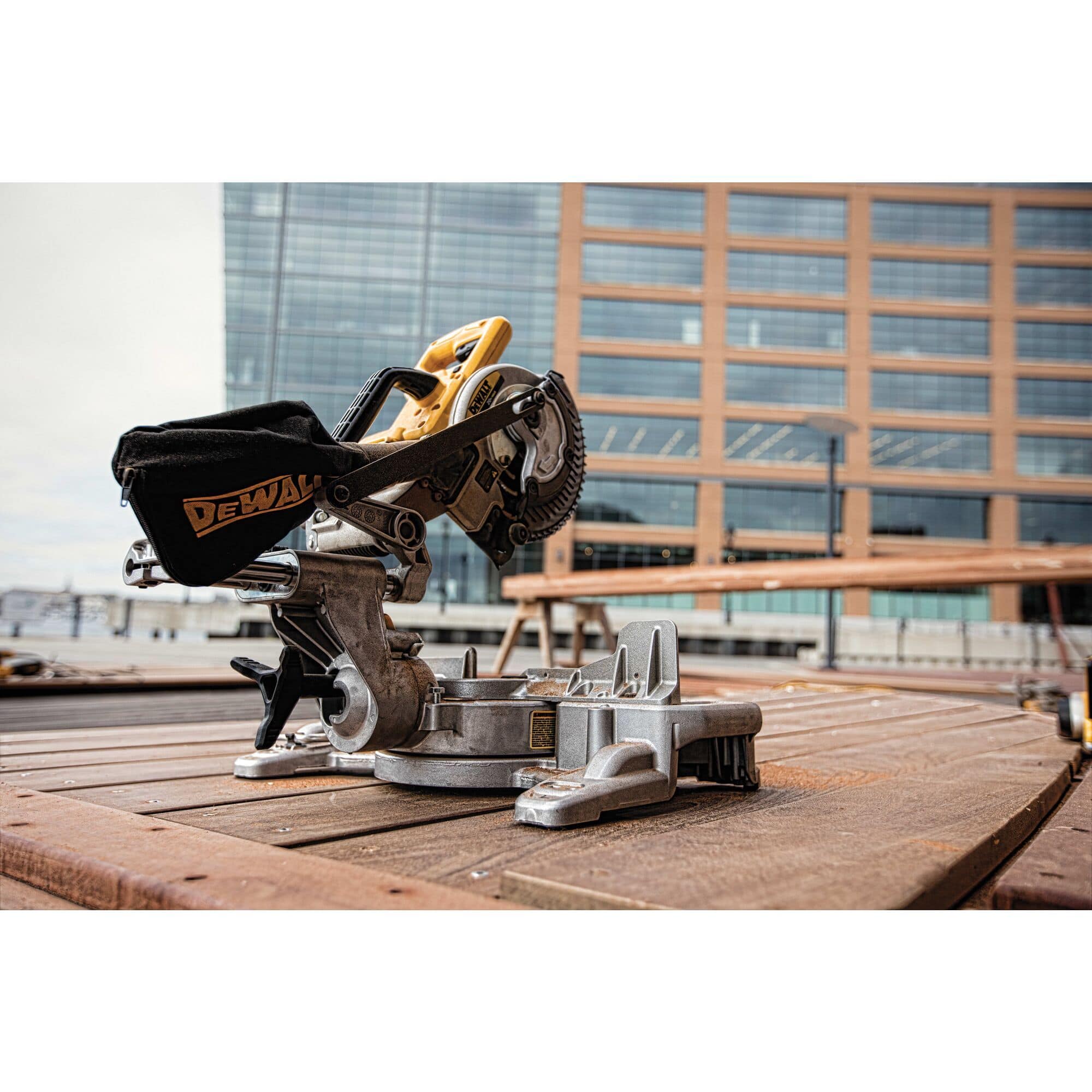Dewalt cordless chop saw 20v discount