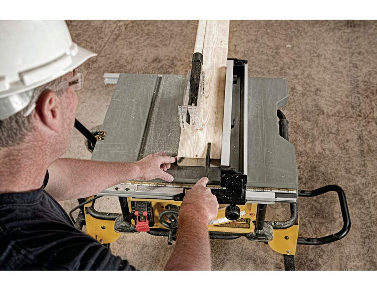 DEWALT DWE7491RS 10 in Jobsite Table Saw 32 1 2 Rip Capacity with Rolling Stand 15 Amp Canadian Tire