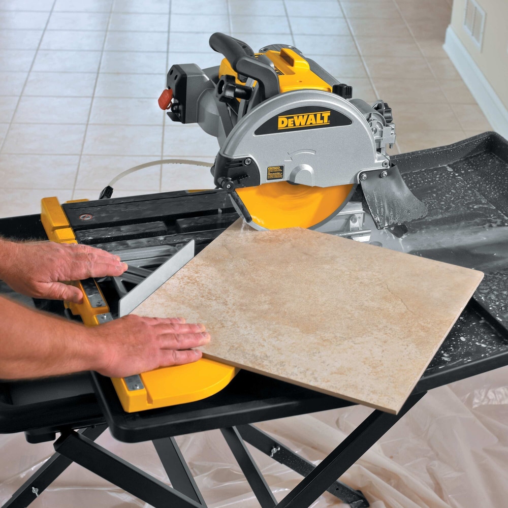 DEWALT D24000SA 10in Portable Wet Tile Saw with Stand Canadian Tire