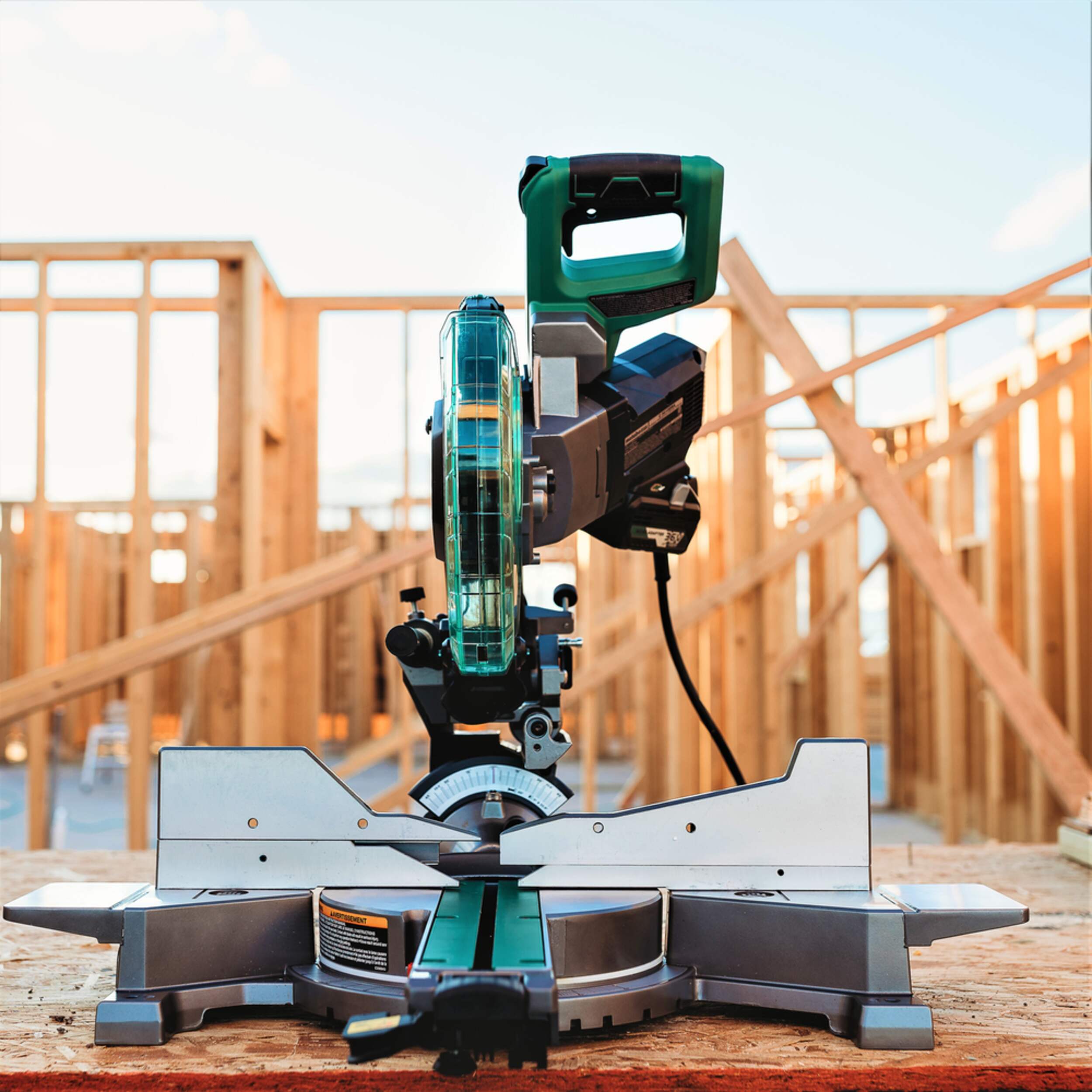 Metabo HPT 36V Brushless 10in DB Sliding Miter Saw with Adapter