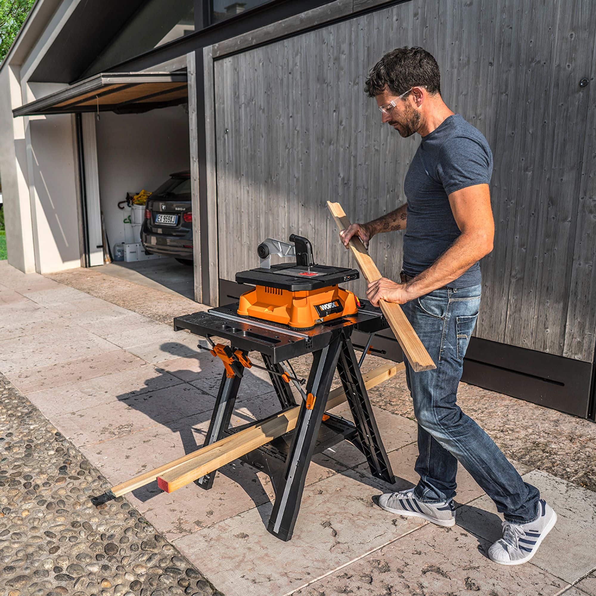 Worx Pegasus Foldable Worktable Sawhorse with Quick Clamps 31