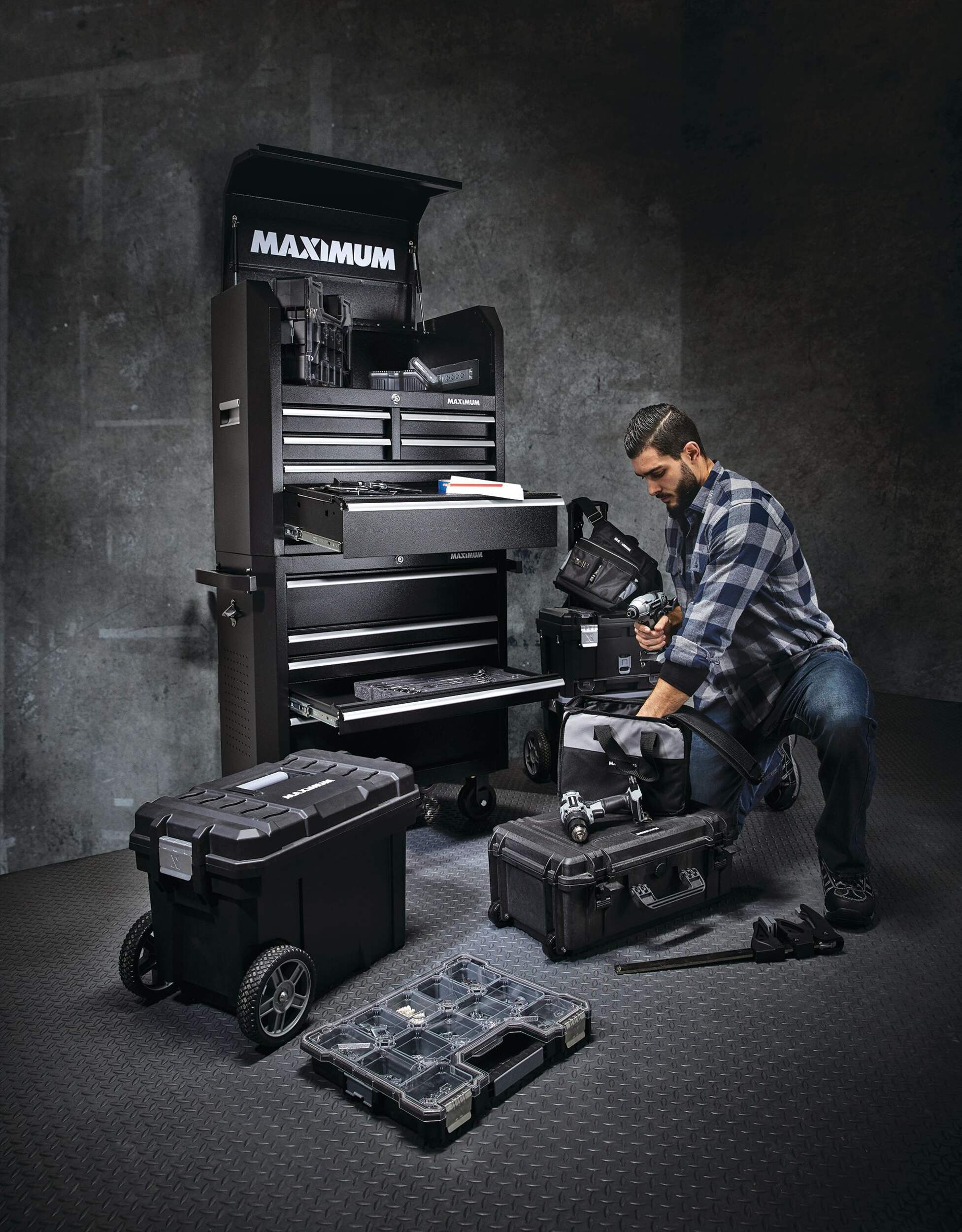 MAXIMUM Mobile Tool Box Combo, 18-in Composite_or_Mixed