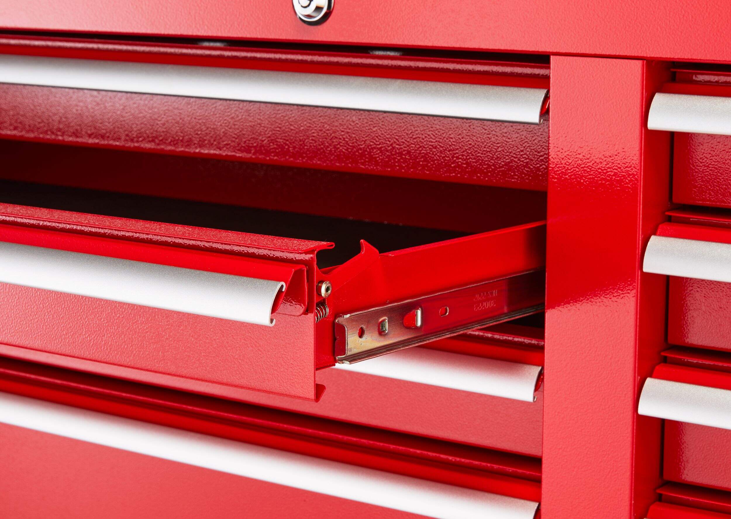 MAXIMUM Tool Storage BuiltIn Power Bar with USB, 9Drawer, 47