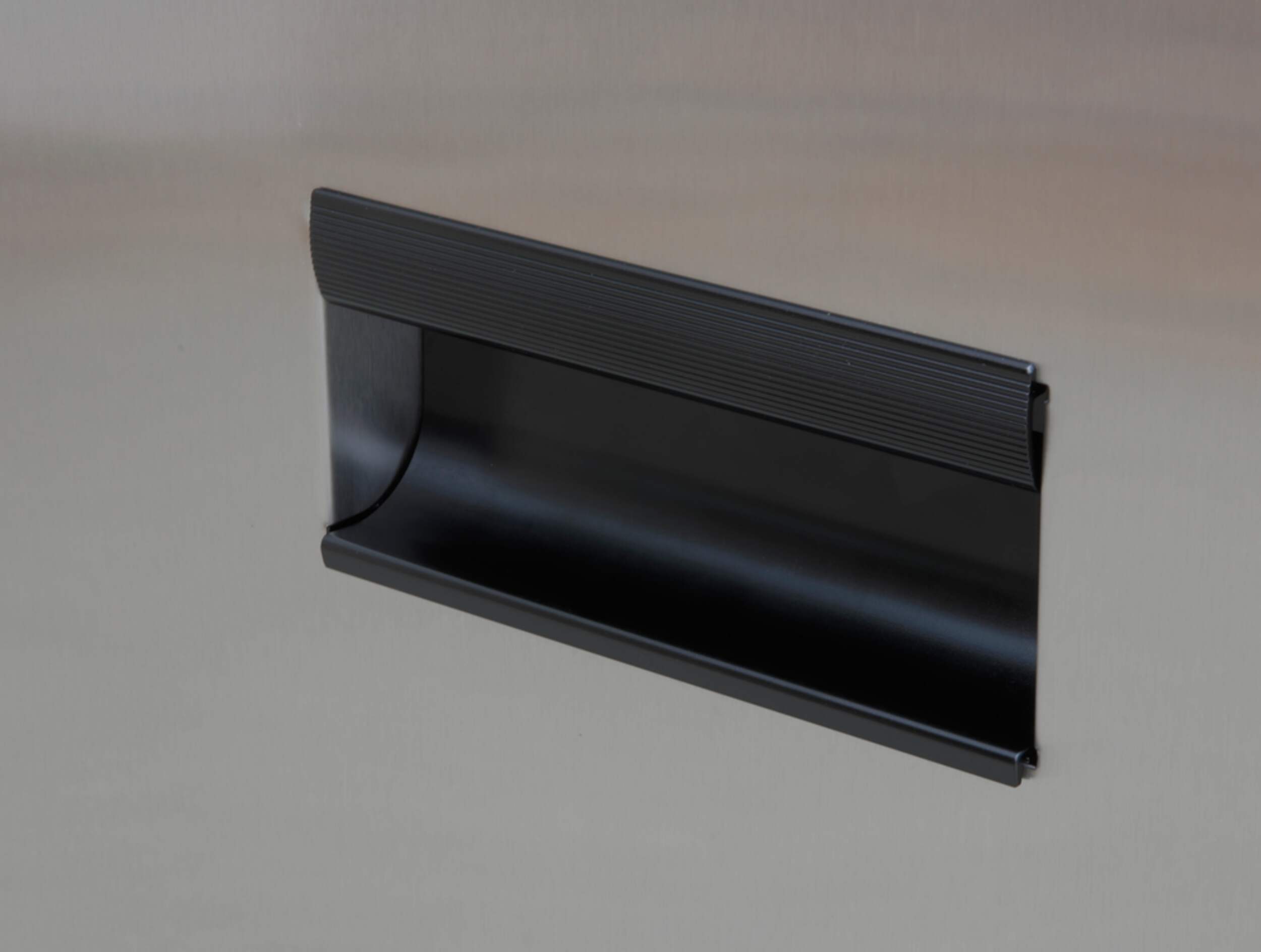 MAXIMUM Tool Storage Chest with 6 Drawers, Powerbar with USB, Stainless