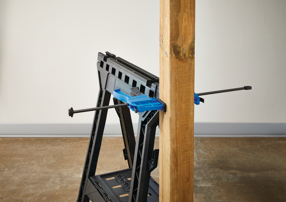 Mastercraft Clamping Plastic Sawhorse w/ Clamp, 27x15in Canadian Tire