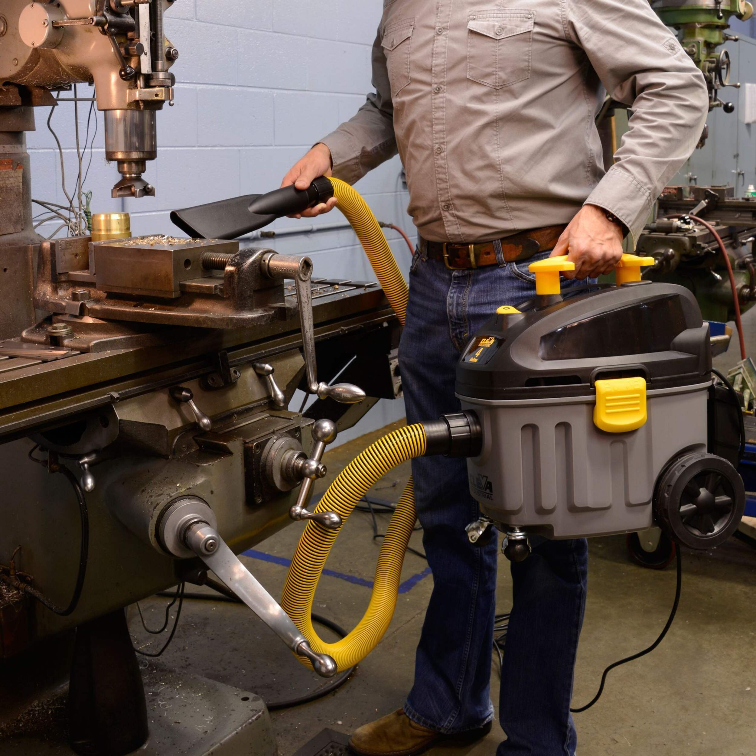 Duravac Industrial Wet/Dry Vacuum Cleaner Front_Angled_Left