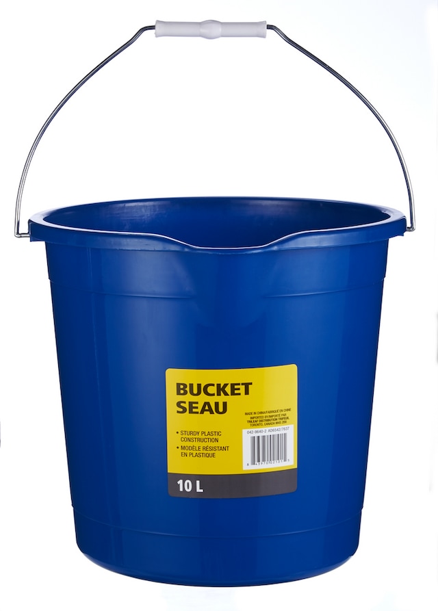 Plastic Blue Lightweight Pail / Bucket with Spout, 10L | Canadian Tire