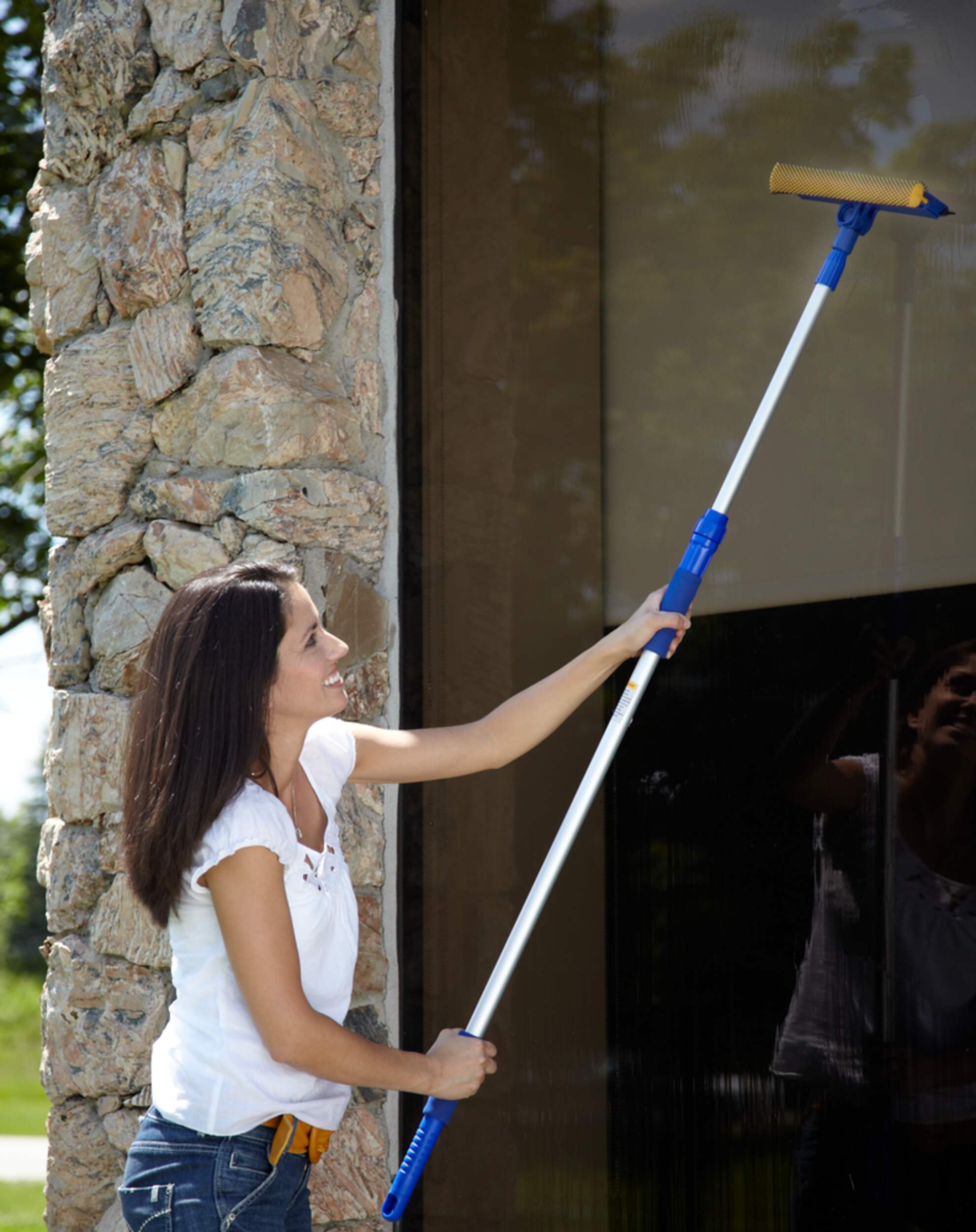 Mastercraft Telescopic Extendable Window Washer / Squeegee with Scrub