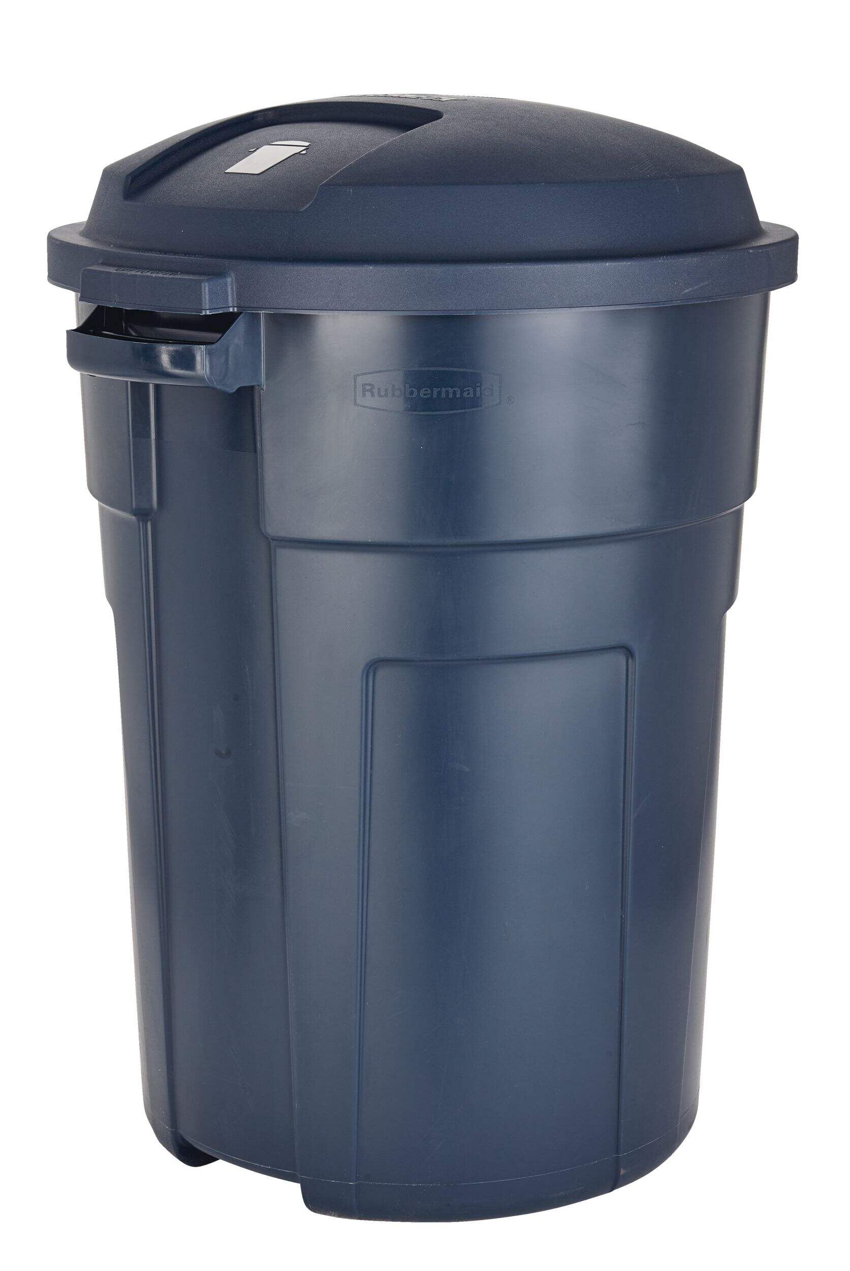 Rubbermaid Roughneck Plastic Circular Garbage Can, Blue, 121-L Front_Angled_Right