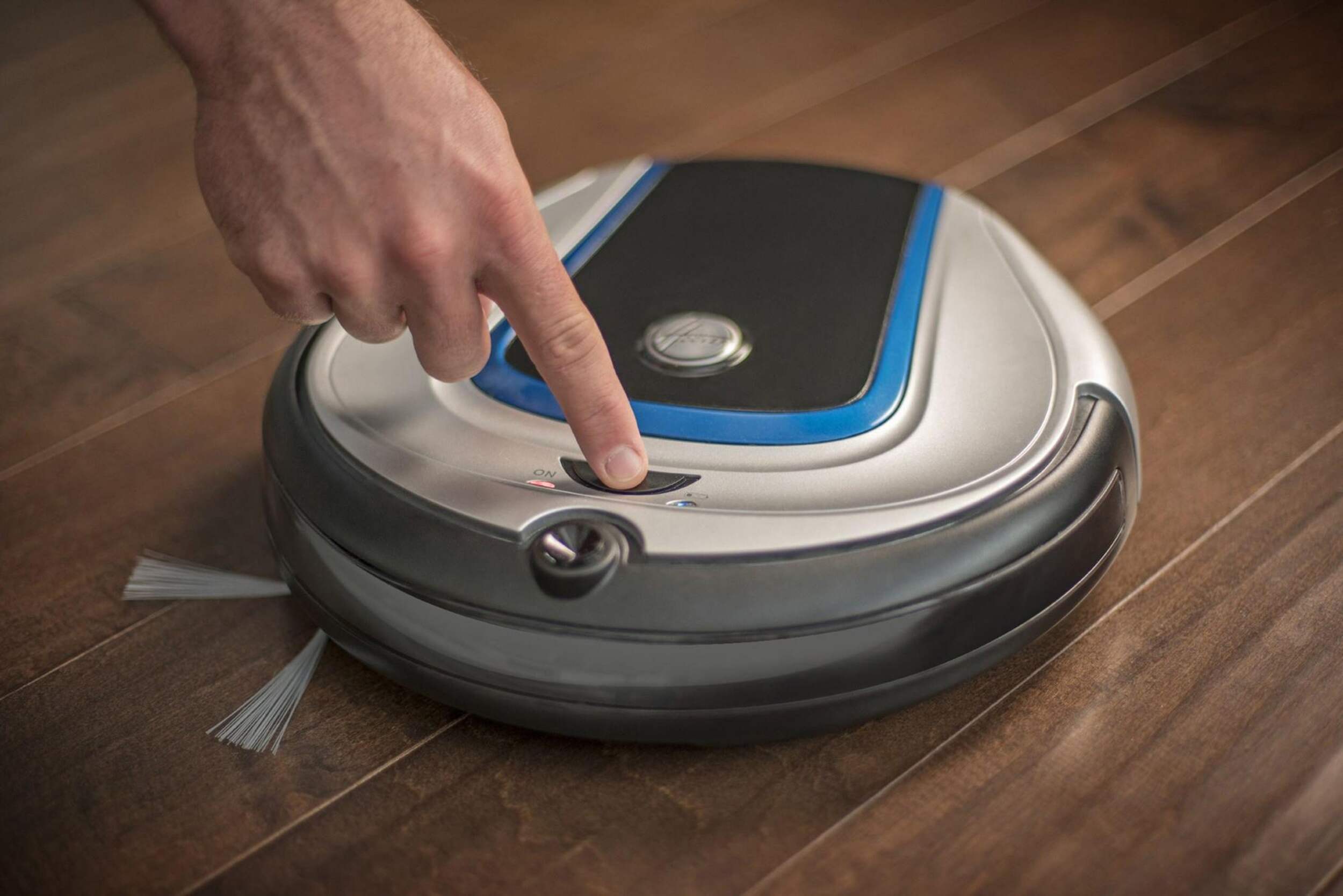 Hoover® Quest™700 Robot Vacuum Canadian Tire