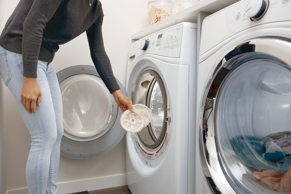 BISSELL® SpinWave® Wet/Dry Robot Vacuum Cleaner Canadian Tire