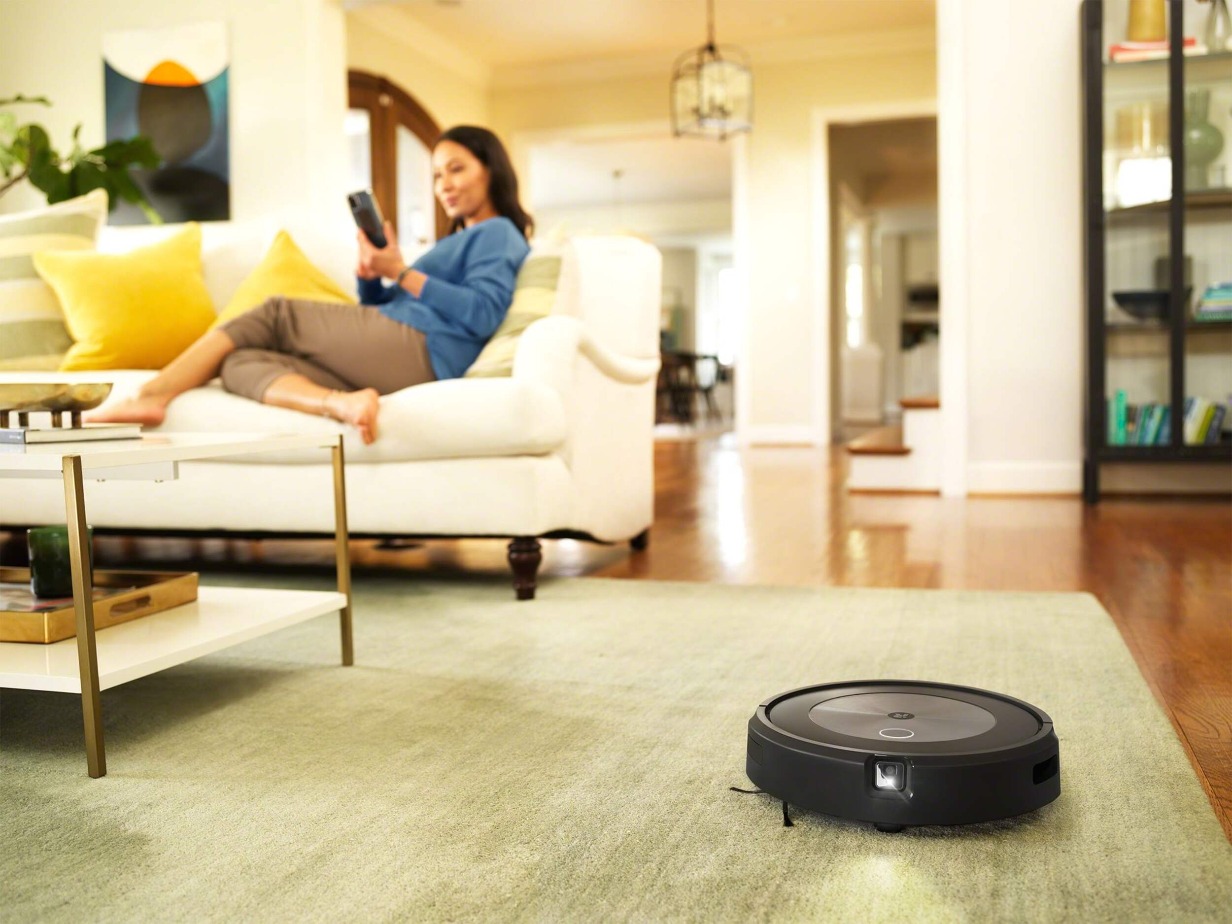 iRobot® Roomba® j7 WiFi Connected Robot Cordless Vacuum Avoids