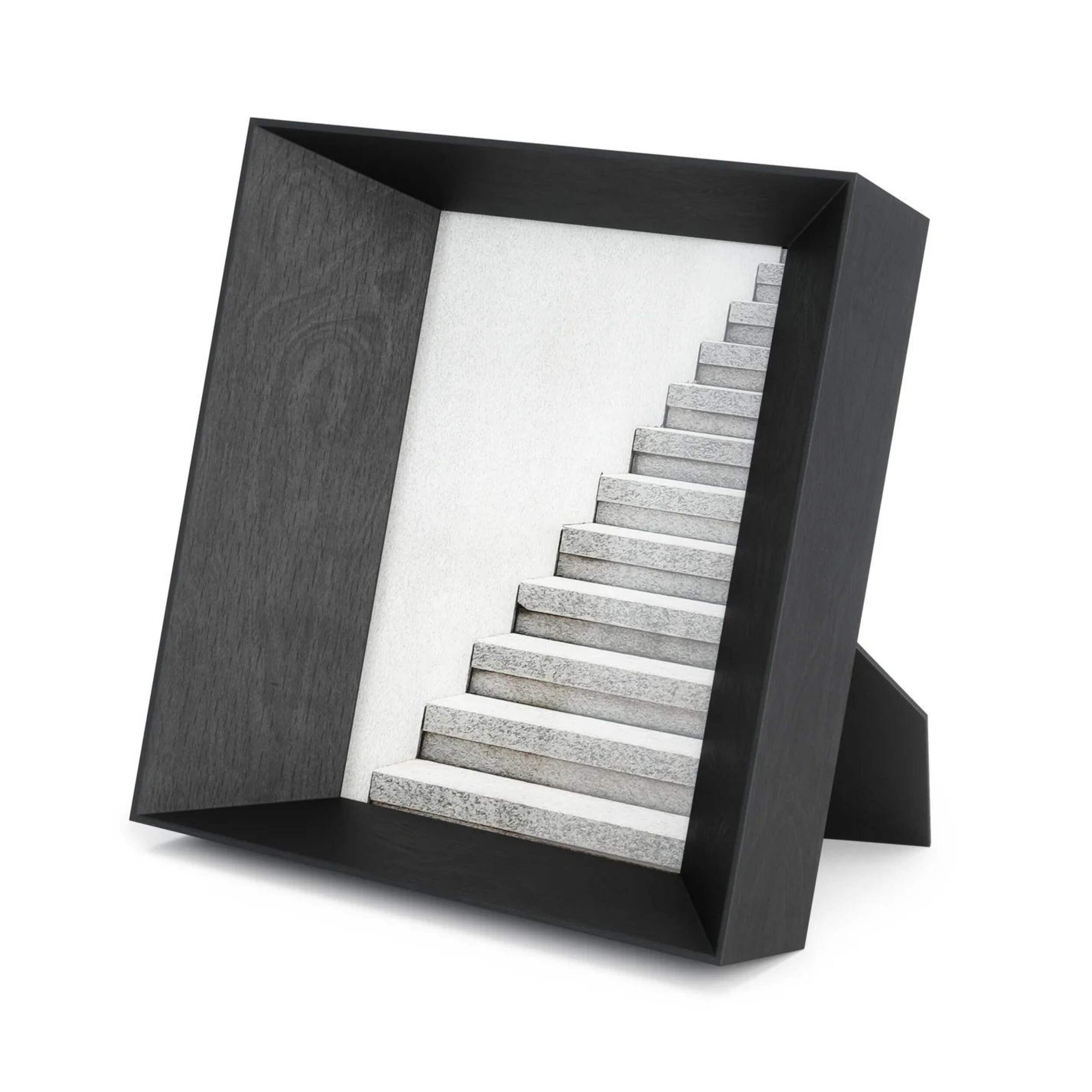 Umbra Lookout Wooden Picture Frame, Black, 4 x 6-in Front_Three_Fourths_Angled_Left