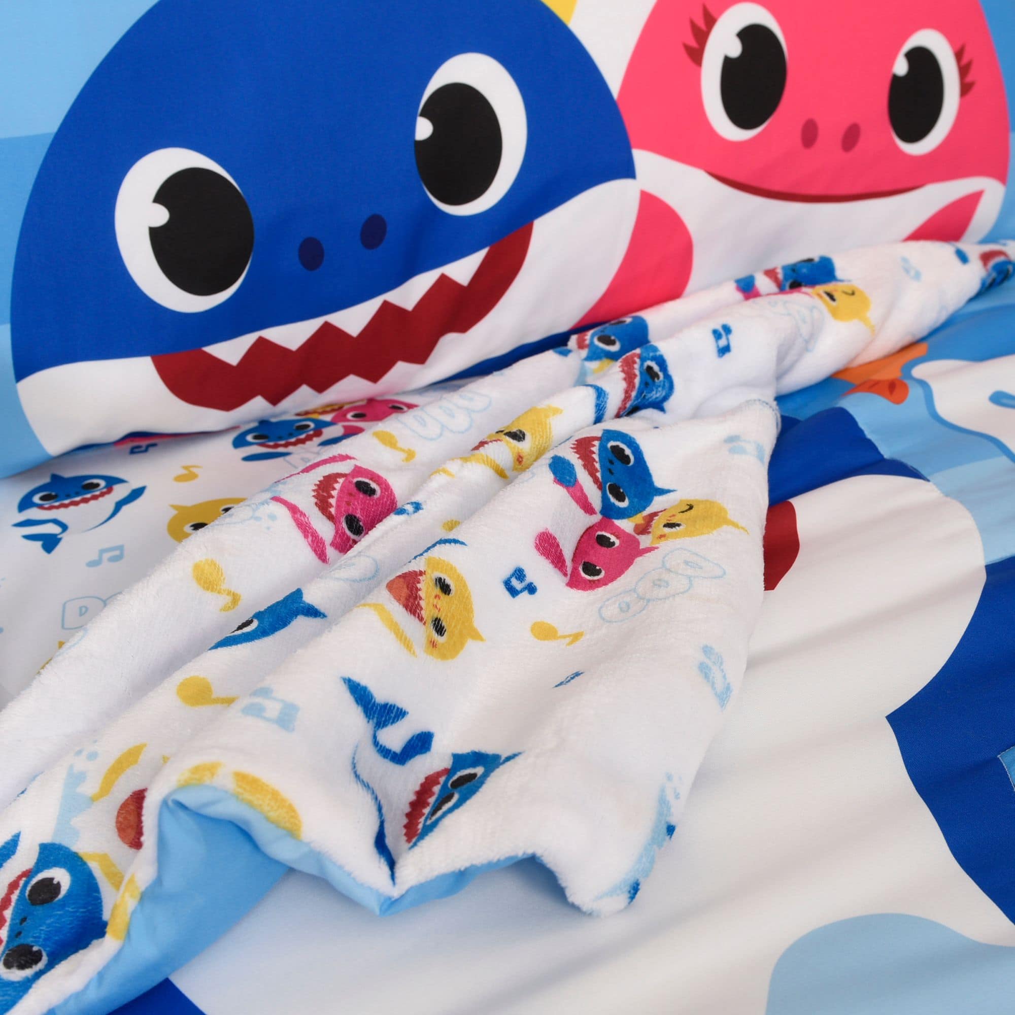 Baby shark twin comforter best sale