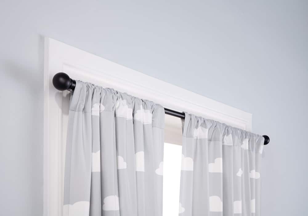 Smart Rod Extendable Curtain 84 In, Do You Need A Bigger Shower Curtain For Curved Rodents