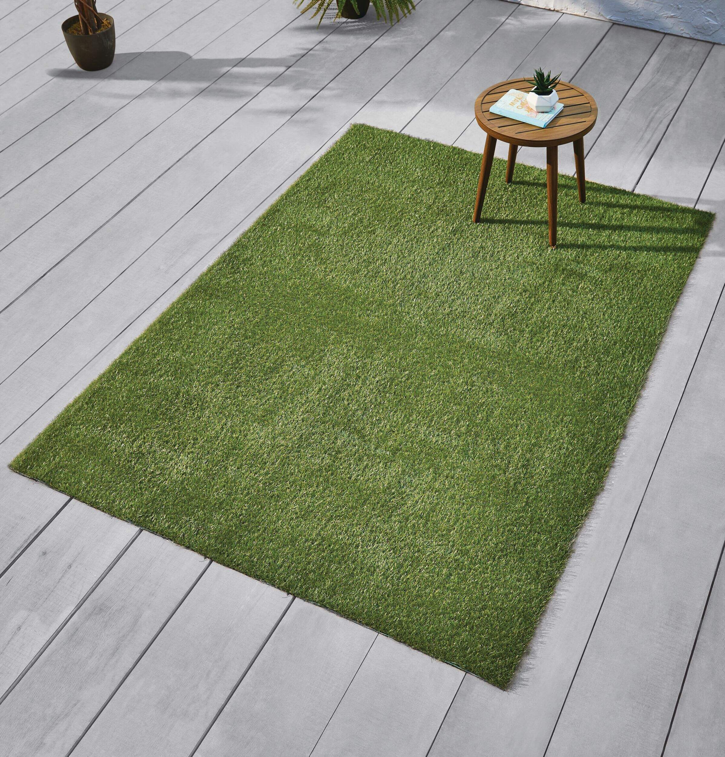 For Living Low Pile Artificial Grass Rug, 5 x 7-ft | Canadian Tire