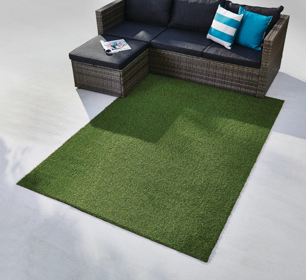 For Living Outdoor Shag Grass Turf Rug, 5-ft x 7-ft | Canadian Tire