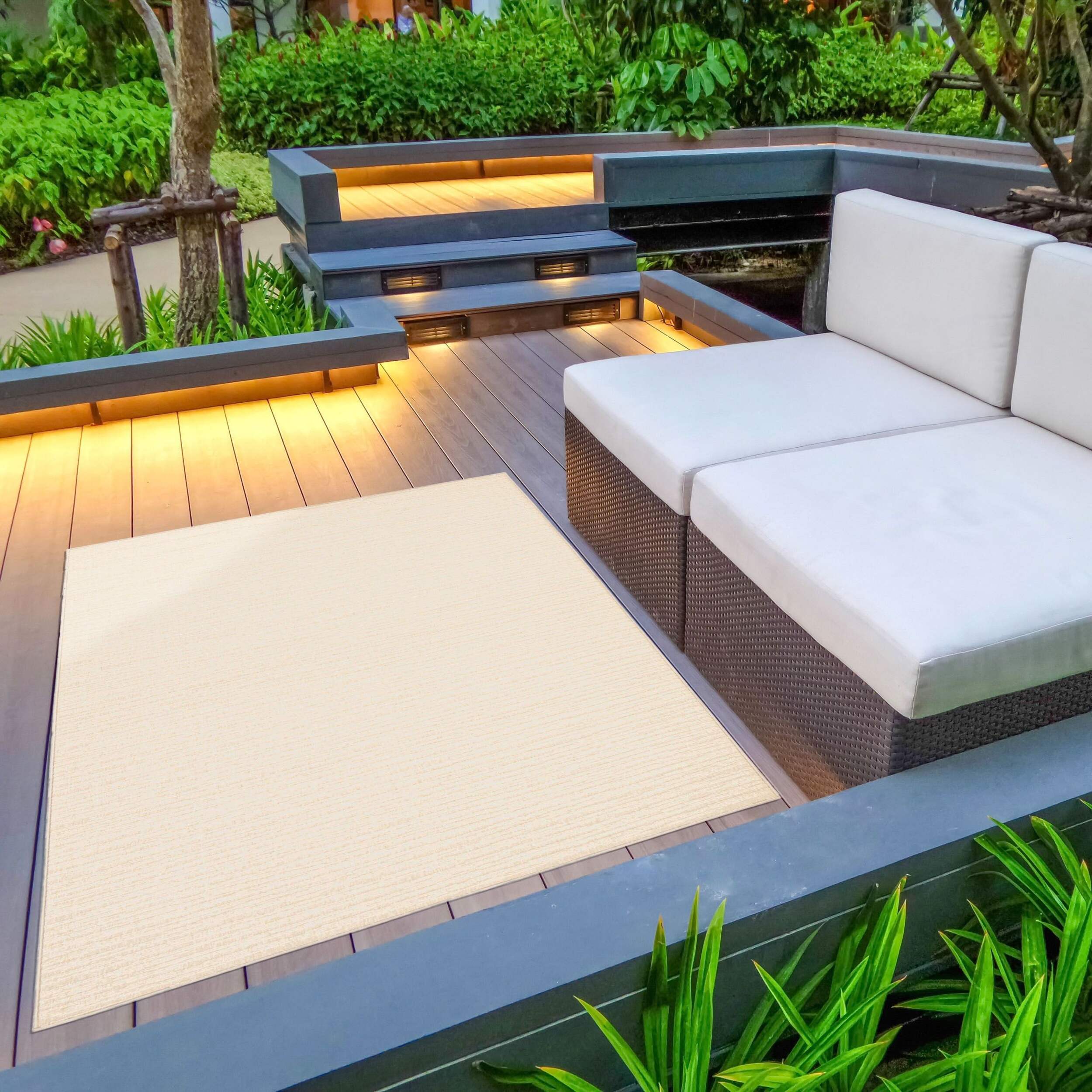 Tapis d'intérieur et d'extérieur ECARPET Yeta, ivoire, choix de tailles Overhead_Plunge