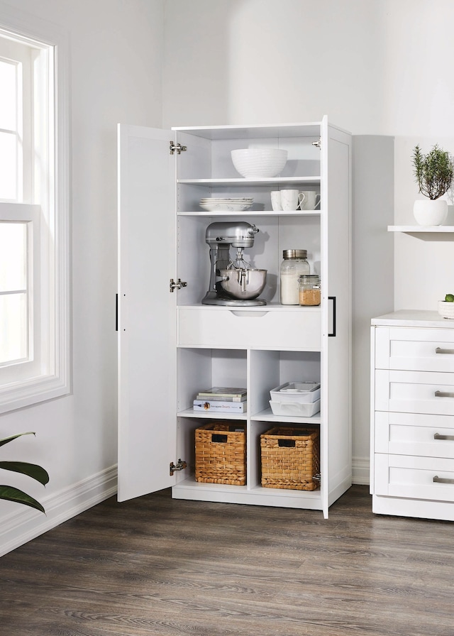 CANVAS Willowgrove MultiPurpose Pantry, White Canadian Tire